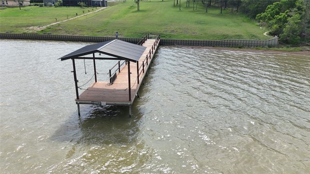 401 Meandering Way, Corsicana, TX 75109