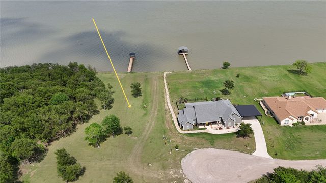 401 Meandering Way, Corsicana, TX 75109