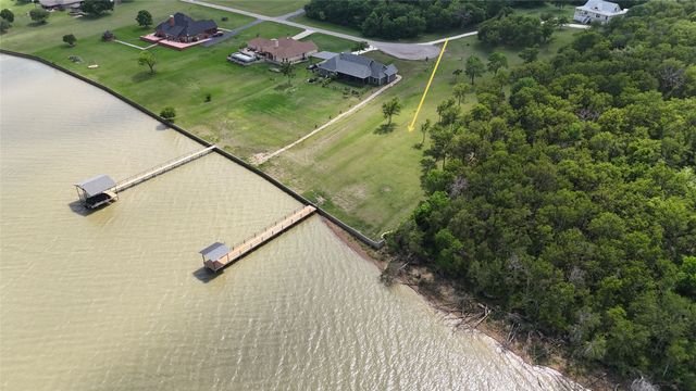401 Meandering Way, Corsicana, TX 75109