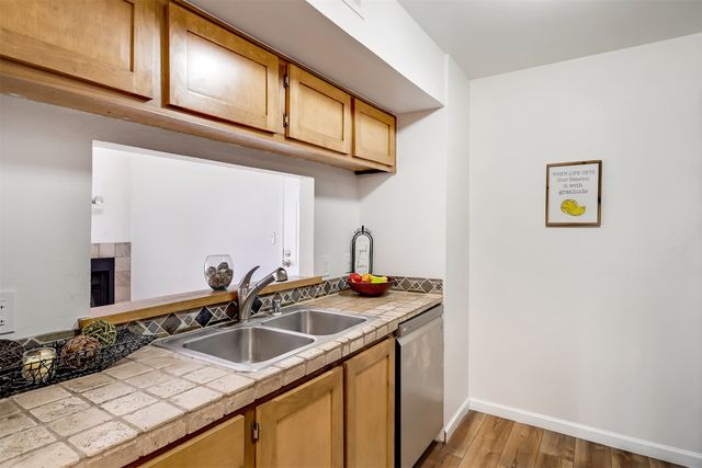 2501 W Zia Road 1-202, Santa Fe, NM 87505