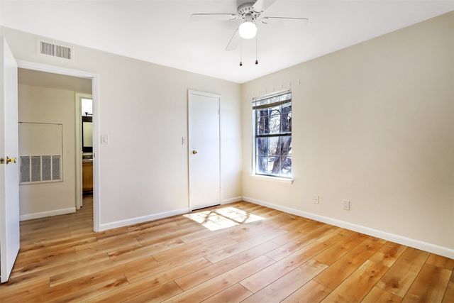 2501 W Zia Road 1-202, Santa Fe, NM 87505