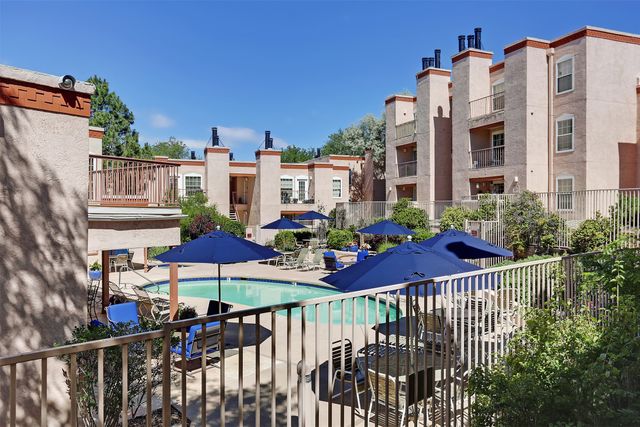 2501 W Zia Road 1-202, Santa Fe, NM 87505