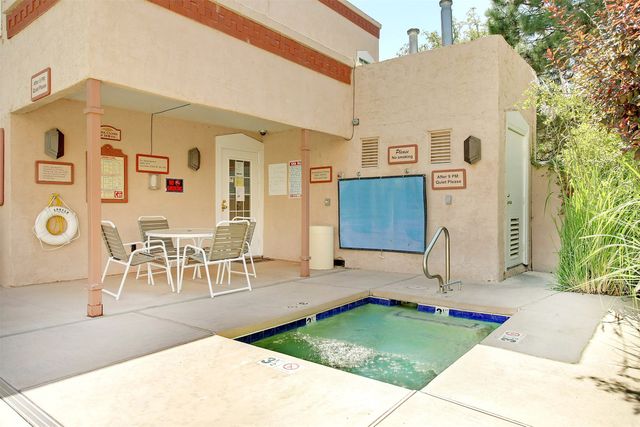 2501 W Zia Road 1-202, Santa Fe, NM 87505