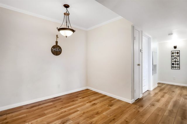 2501 W Zia Road 1-202, Santa Fe, NM 87505