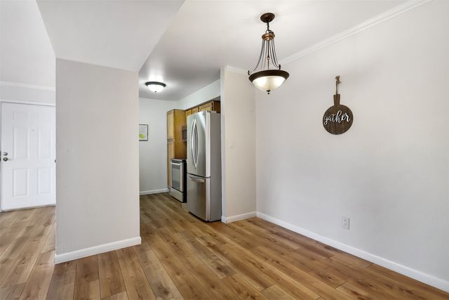 2501 W Zia Road 1-202, Santa Fe, NM 87505