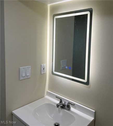 1122 Inverness Avenue, Youngstown, OH 44502