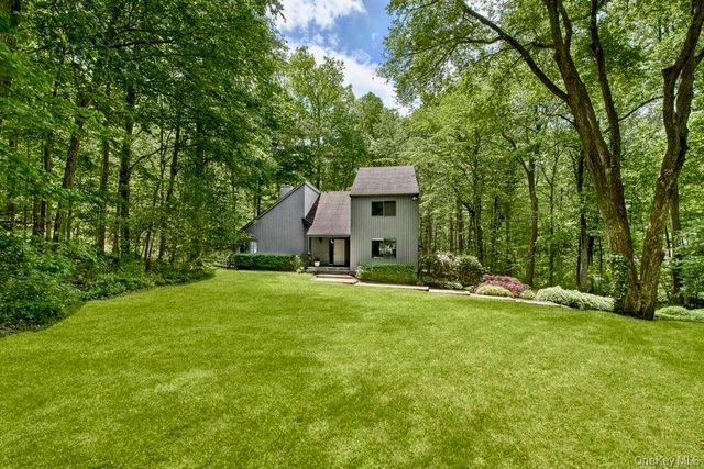 10 Bisbee Lane, South Salem, NY 10590