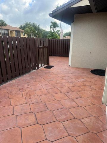 817 Sky Pine Way H, Greenacres, FL 33415