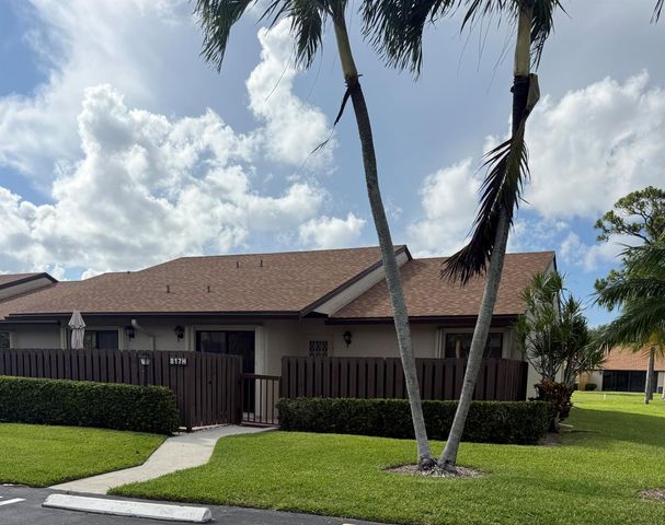 817 Sky Pine Way H, Greenacres, FL 33415