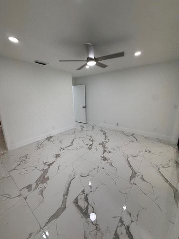 817 Sky Pine Way H, Greenacres, FL 33415