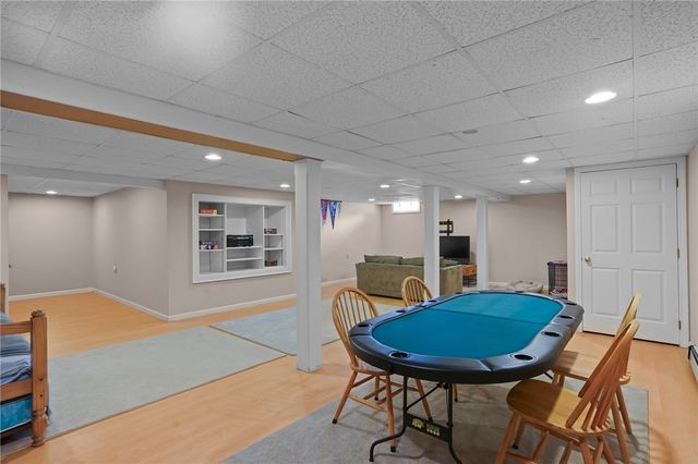 18 Quail Ridge Road, Cranston, RI 02921