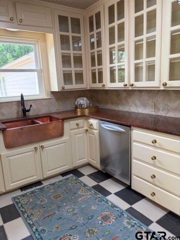 114 E Second, Tyler, TX 75701