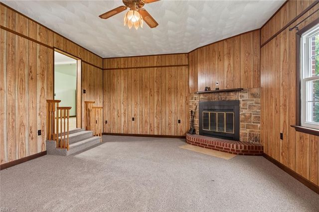 1210 Pansy ST, Hampton, VA 23663