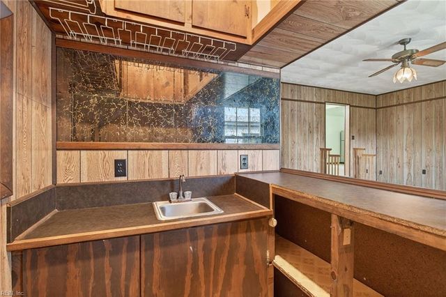 1210 Pansy ST, Hampton, VA 23663