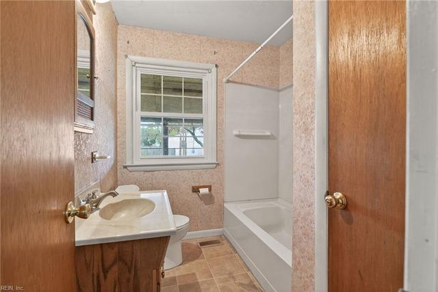 1210 Pansy ST, Hampton, VA 23663