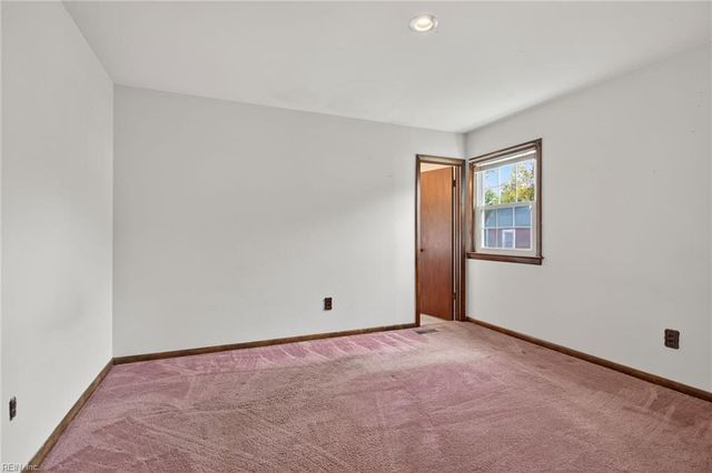 1210 Pansy ST, Hampton, VA 23663