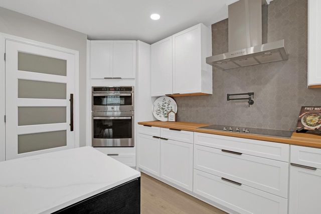 88 King Oak COURT, Random Lake, WI 53075