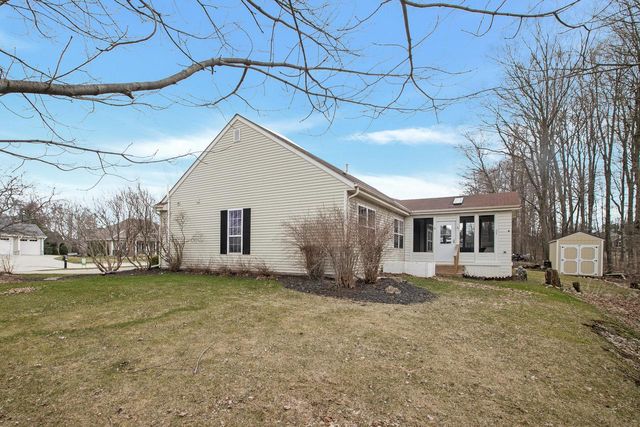 88 King Oak COURT, Random Lake, WI 53075