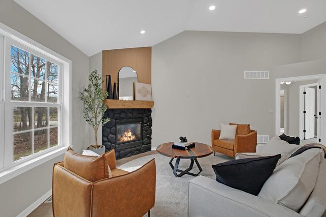 88 King Oak COURT, Random Lake, WI 53075