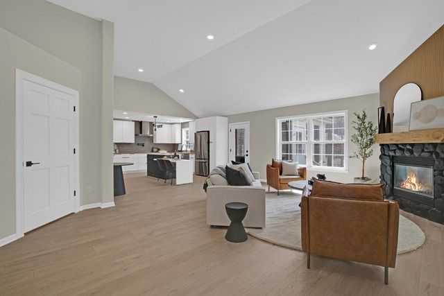 88 King Oak COURT, Random Lake, WI 53075