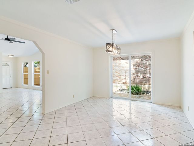 5934 Woodridge Cove, San Antonio, TX 78249