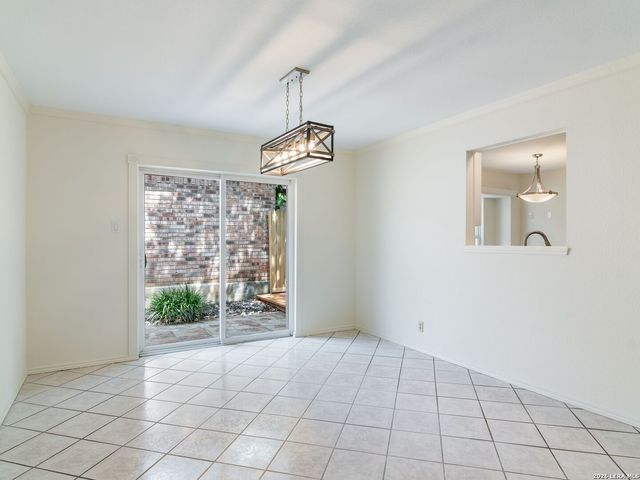 5934 Woodridge Cove, San Antonio, TX 78249