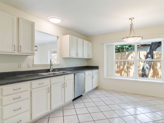 5934 Woodridge Cove, San Antonio, TX 78249