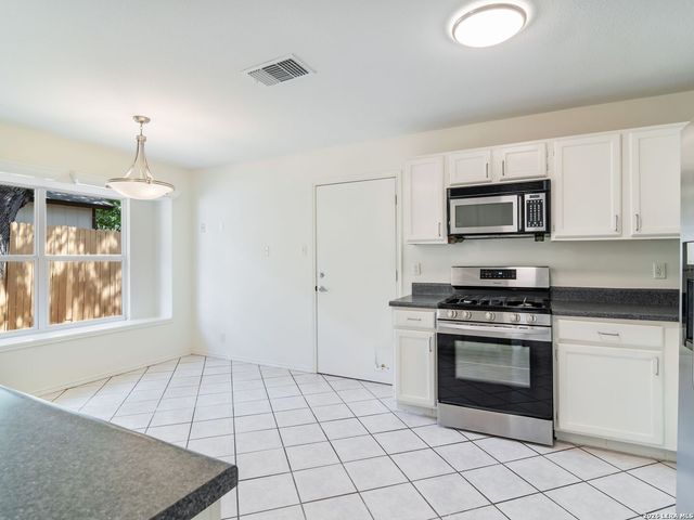 5934 Woodridge Cove, San Antonio, TX 78249