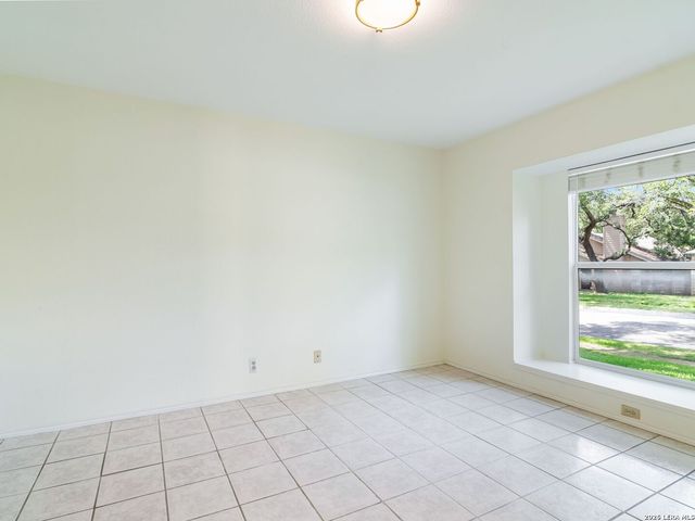 5934 Woodridge Cove, San Antonio, TX 78249