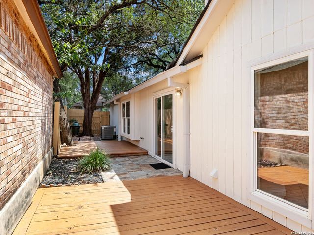 5934 Woodridge Cove, San Antonio, TX 78249