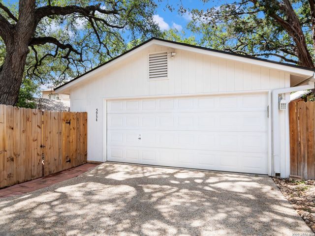 5934 Woodridge Cove, San Antonio, TX 78249