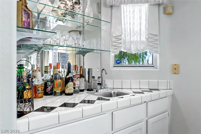 7441 Painted Shadows Way, Las Vegas, NV 89149