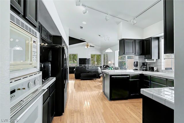 7441 Painted Shadows Way, Las Vegas, NV 89149