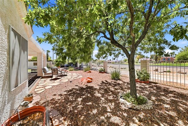 7441 Painted Shadows Way, Las Vegas, NV 89149