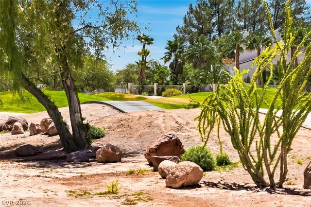 7441 Painted Shadows Way, Las Vegas, NV 89149