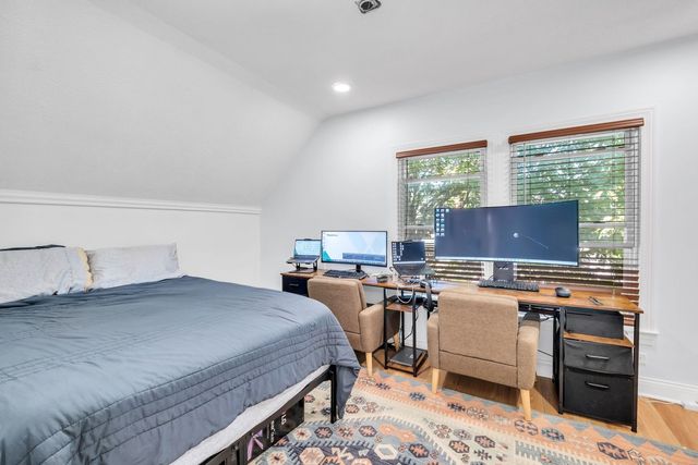 524 Highland Avenue, Oak Park, IL 60304