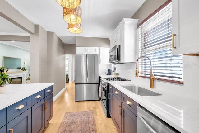 524 Highland Avenue, Oak Park, IL 60304