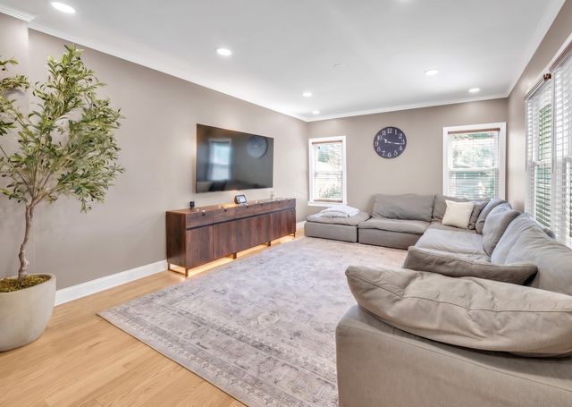 524 Highland Avenue, Oak Park, IL 60304