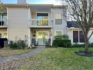 19 Hideaway Drive, Friendswood, TX 77546