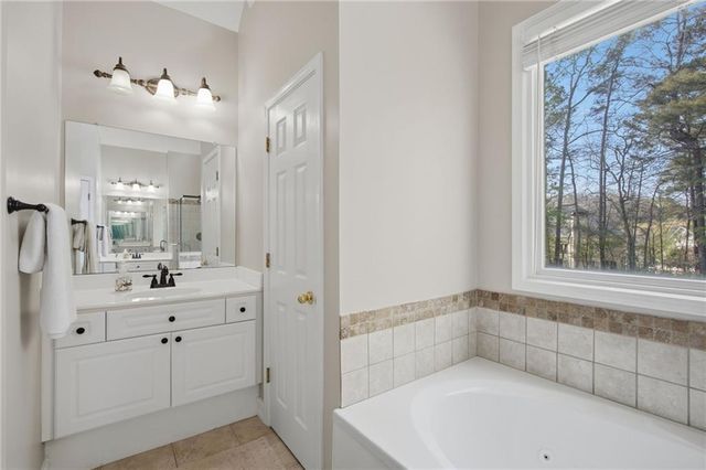 675 Silver Peak Court, Suwanee, GA 30024