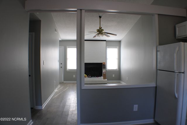 107 Hickory Grove Drive, Jacksonville, NC 28546