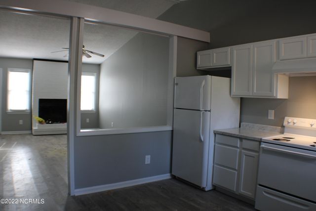 107 Hickory Grove Drive, Jacksonville, NC 28546