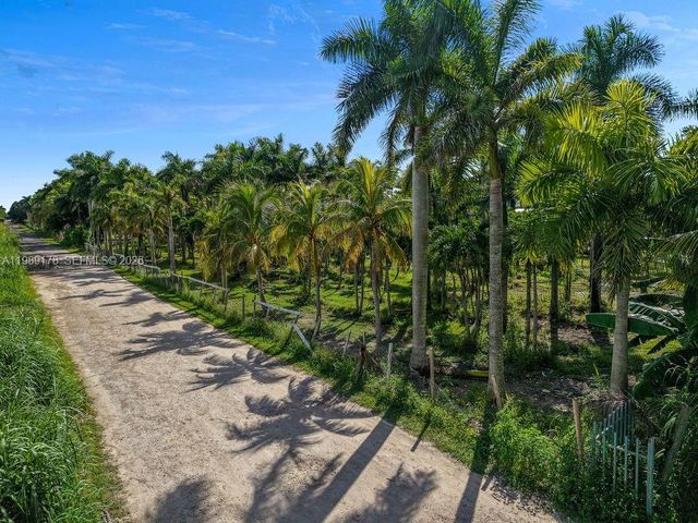 10650 SW 206th Ave, Miami, FL 33187