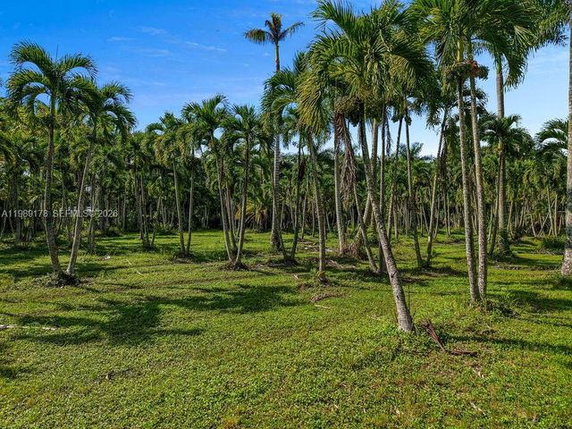 10650 SW 206th Ave, Miami, FL 33187