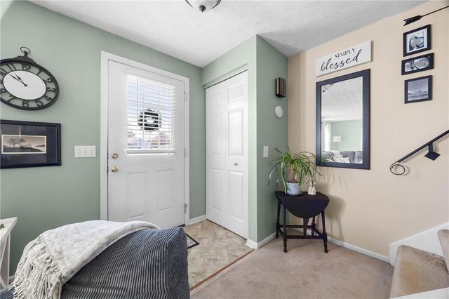 35 Summit Knolls Drive, Webster, NY 14580