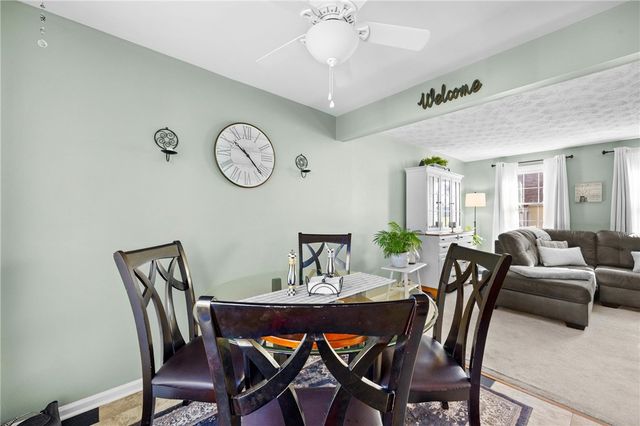 35 Summit Knolls Drive, Webster, NY 14580