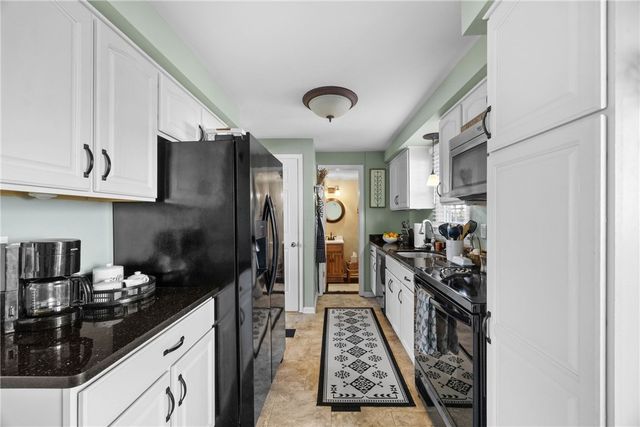 35 Summit Knolls Drive, Webster, NY 14580