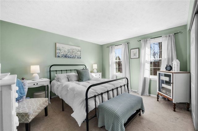 35 Summit Knolls Drive, Webster, NY 14580