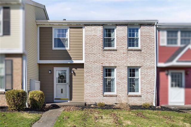 35 Summit Knolls Drive, Webster, NY 14580