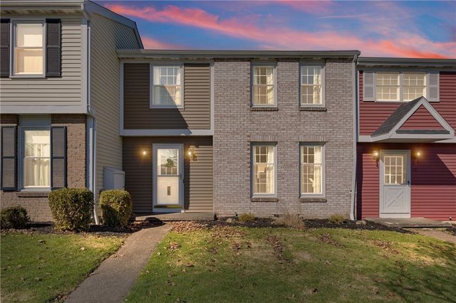 35 Summit Knolls Drive, Webster, NY 14580